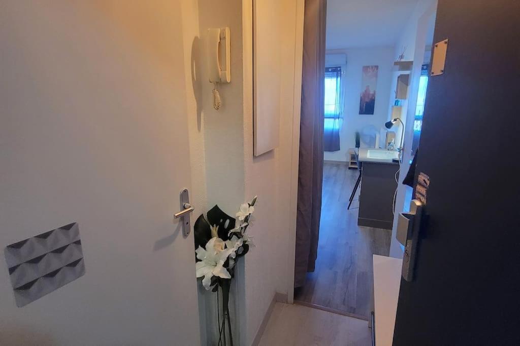 Fully Equipped Apartment St Charles Station Marseille Exterior photo